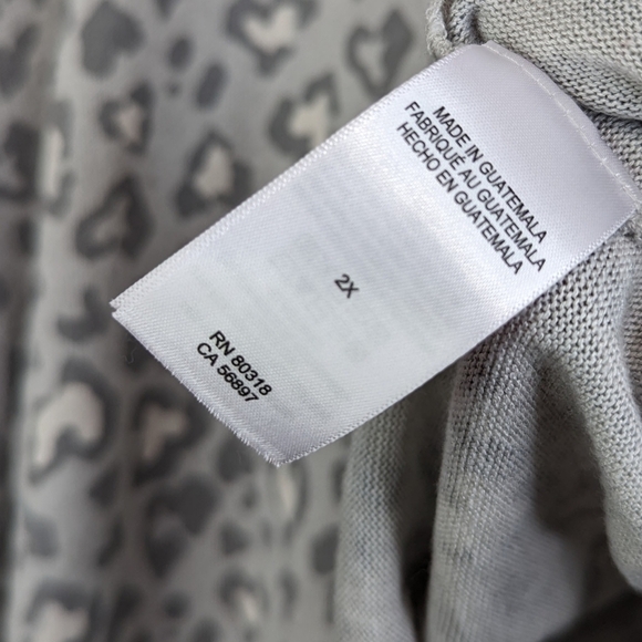 Lucky Brand Shirt Womens 2X Gray Leopard Animal Print V Neck Long Sleeve Dolman - Picture 8 of 12